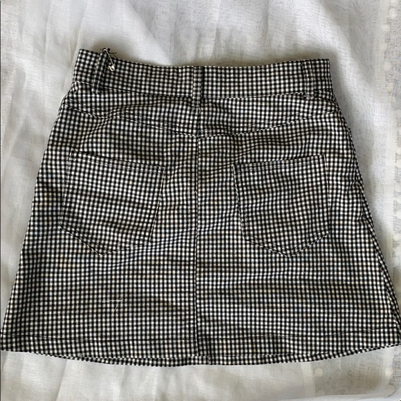 Brandy Melville Gingham Skirt - Picture 2 of 5